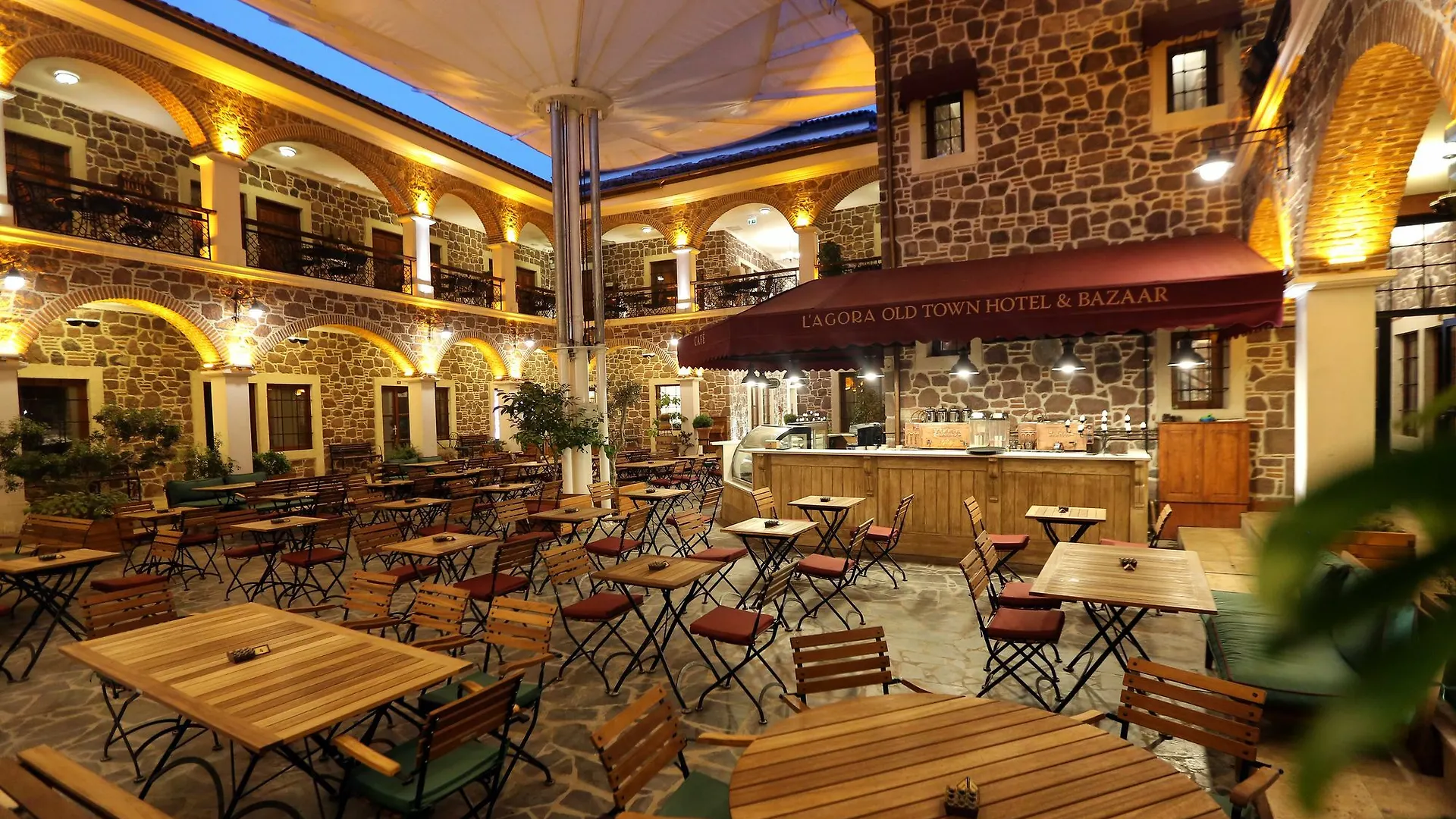 L'Agora Old Town Hotel & Bazaar Σμύρνη 3*,